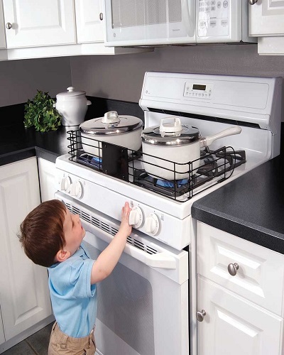 Cocina con protección para niños