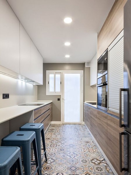 Distribución de cocina en paralelo - Remodela tu Cocina