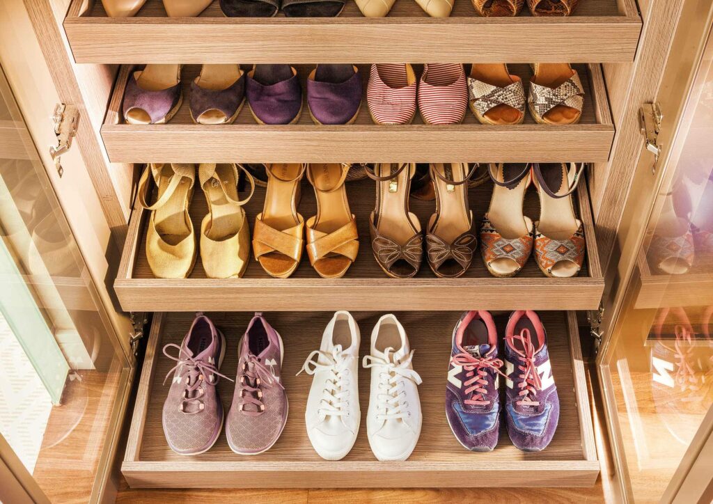 removable shelves shoe rack