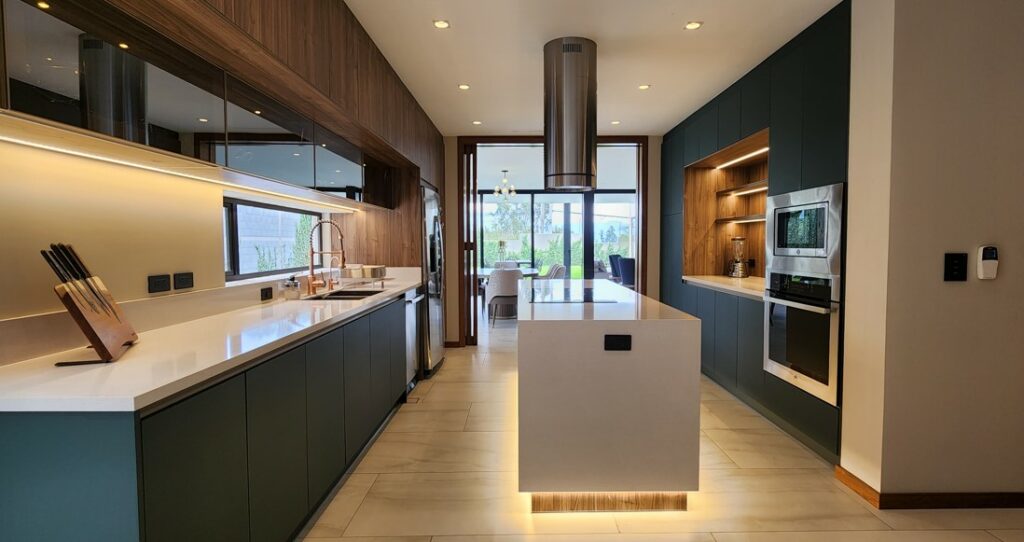 Emerald green modern kitchen