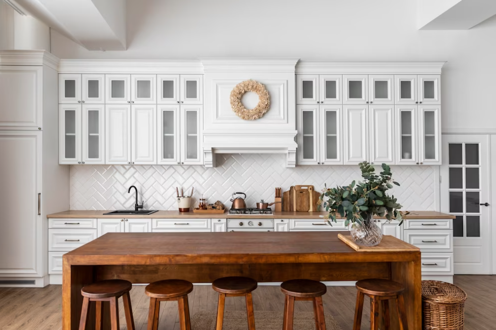 kitchens with moldings