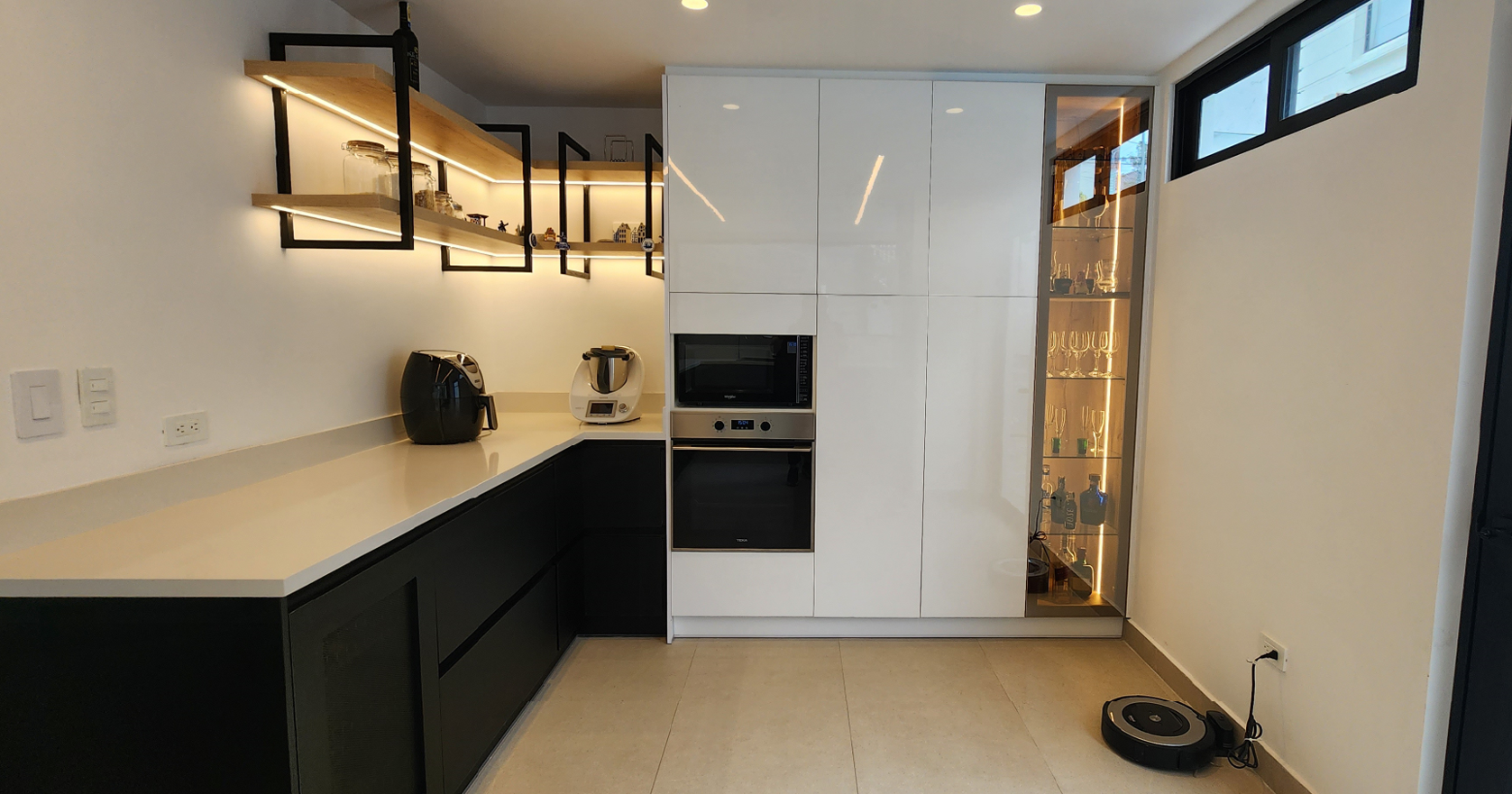 cupboards integrated into the decoration