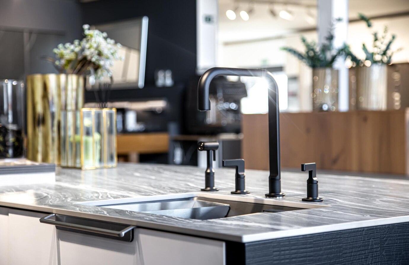 modern-kitchens-black-taps-timeless